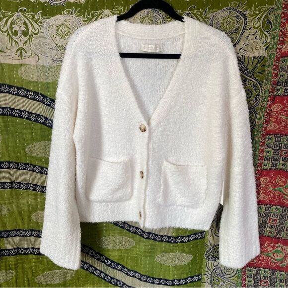 NWT Abercrombie and Fitch Lounge Ivory Boucle Wool Blend Cardigan Size Small - Picture 4 of 16